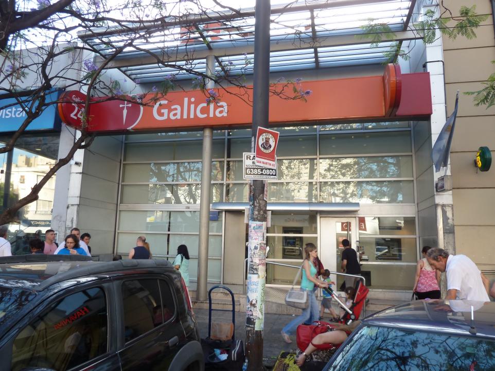 [foto: Banco Galicia sucursal Ramos Mejía Centro: Banco Galicia Ramos Centro]