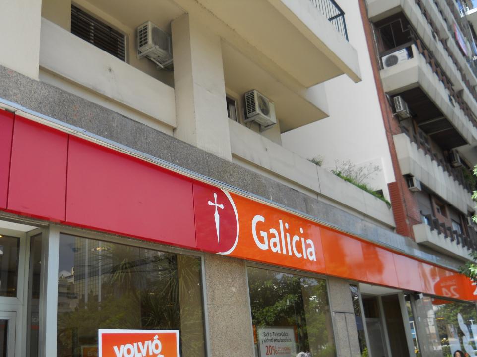 [foto: Banco Galicia sucursal Arroyo: Banco Galicia en Pellegrini y Arroyo]